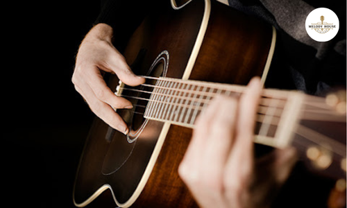 Học đàn guitar sễ hay khó
