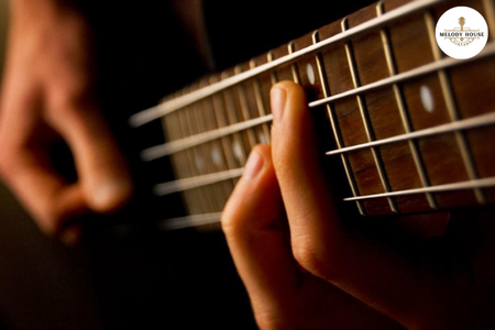 tự học đàn guitar tại nhà